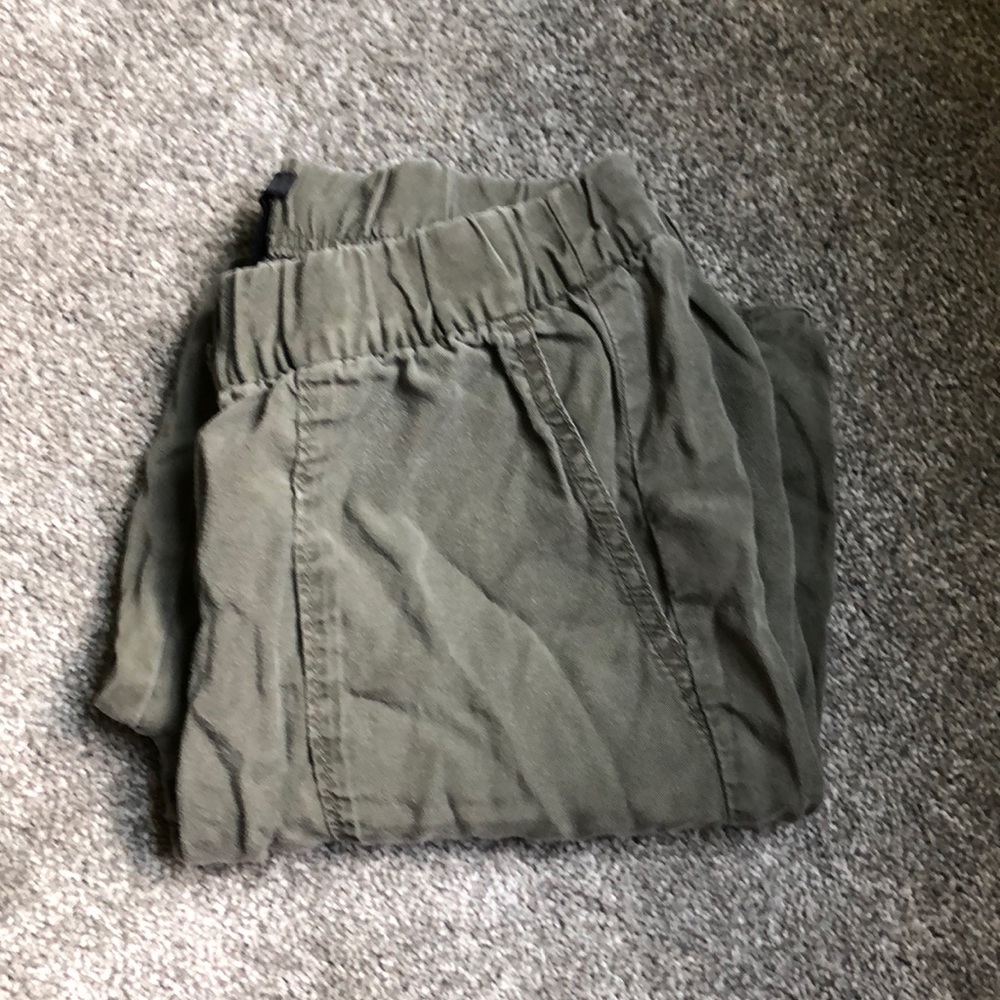 Army green cargo pants